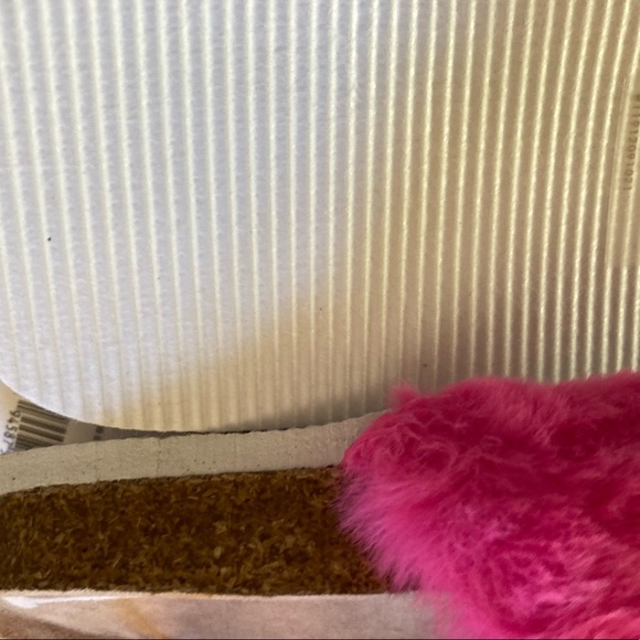 Bebe Furry Slides Size 1 - Picture 5 of 12